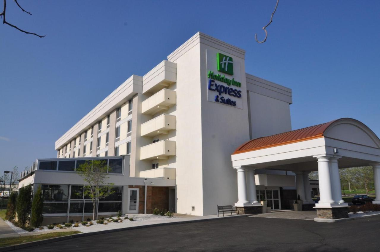 Holiday Inn Express Milford By Ihg Exterior foto