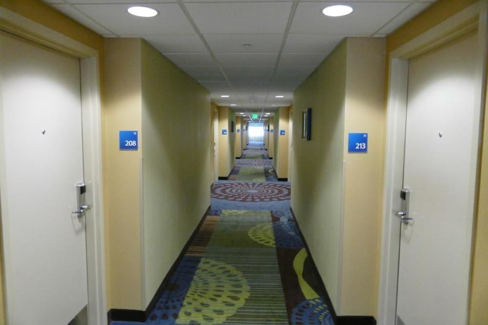 Holiday Inn Express Milford By Ihg Exterior foto
